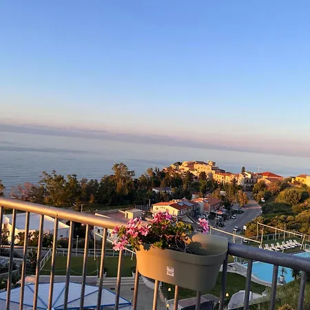 Le Terrazze 펜션 카스텔디투사